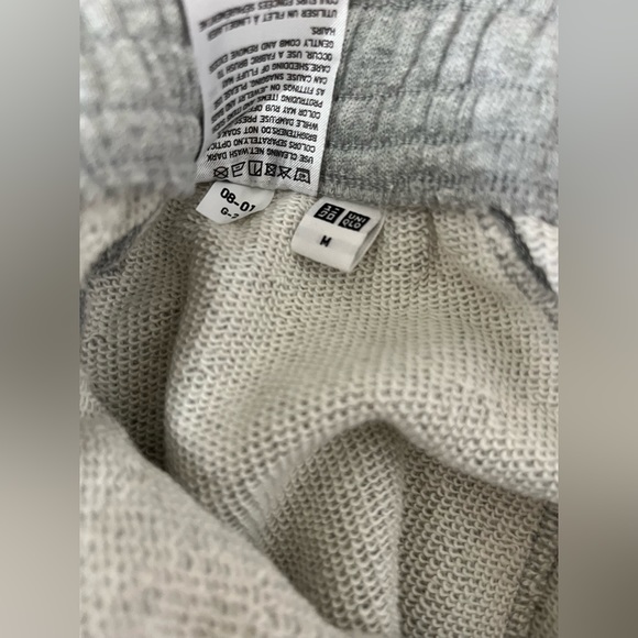 UNIQLO gray bermudas shorts - Picture 3 of 3